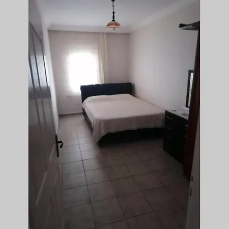 Denize Sifir, Ferah 2 Katli Muestakil Yazlik Ev. Bodrum