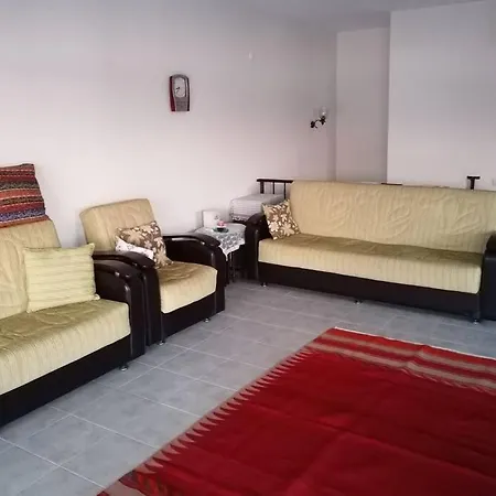 Denize Sifir, Ferah 2 Katli Muestakil Yazlik Ev. * Bodrum